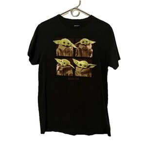 The Mandalorian Star Wars Men Medium Black Yoda Shirt